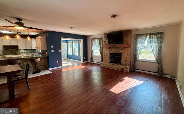 223 PINEVIEW DR, Palmyra, PA 17078