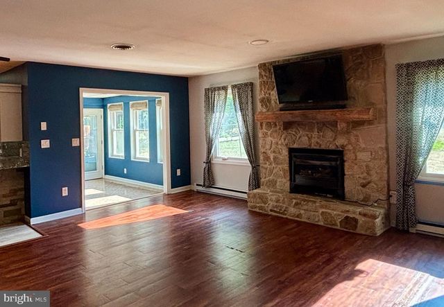 223 PINEVIEW DR, Palmyra, PA 17078