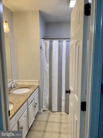 223 PINEVIEW DR, Palmyra, PA 17078