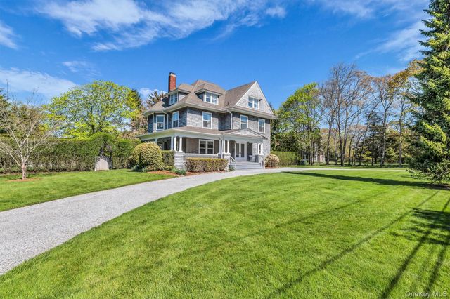 64 S Howells Point Road, Bellport Village, NY 11713