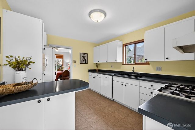 3931 Friday Avenue, Everett, WA 98201