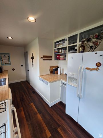 686 E 2ND ST, Ogden, UT 84404