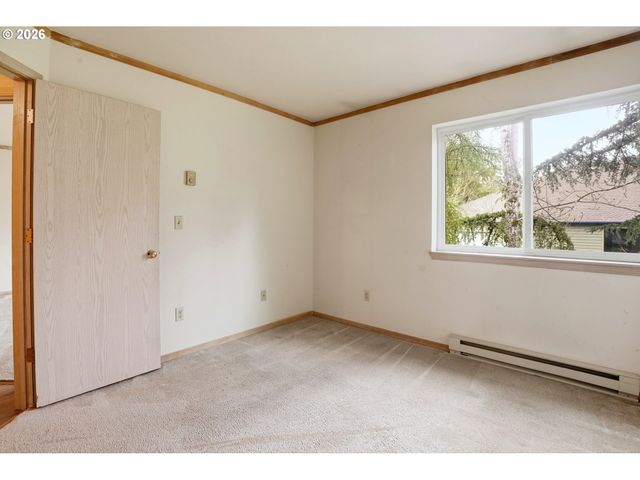 5059 FOOTHILLS Dr E, Lake Oswego, OR 97034