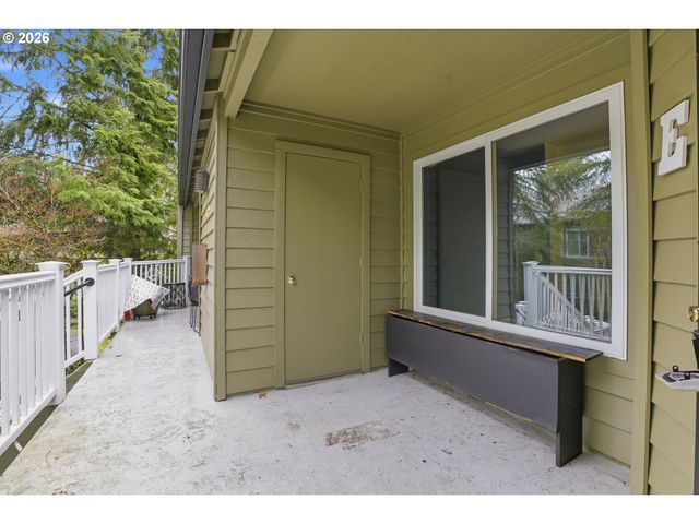 5059 FOOTHILLS Dr E, Lake Oswego, OR 97034