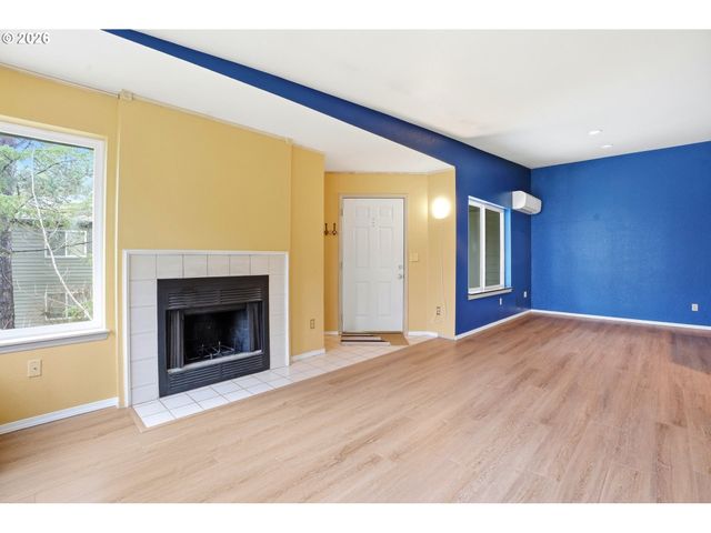 5059 FOOTHILLS Dr E, Lake Oswego, OR 97034