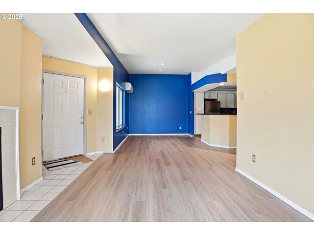 5059 FOOTHILLS Dr E, Lake Oswego, OR 97034