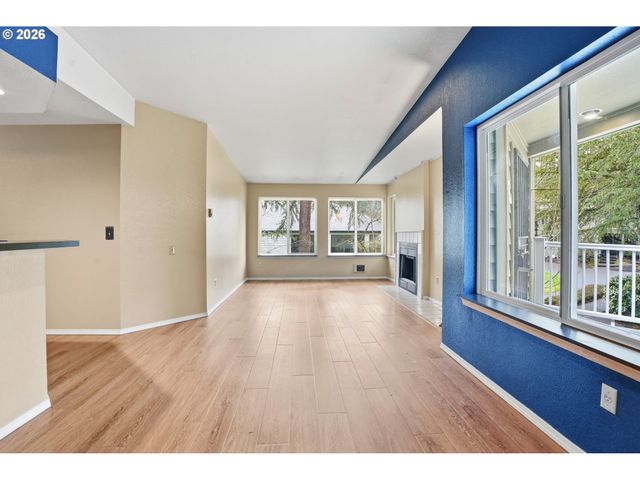 5059 FOOTHILLS Dr E, Lake Oswego, OR 97034