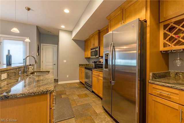 2135 W 6th Street, Cleveland, OH 44113