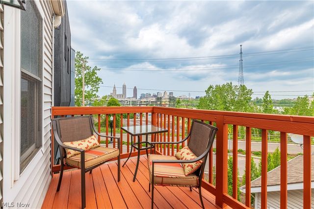 2135 W 6th Street, Cleveland, OH 44113