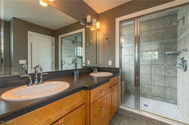 2135 W 6th Street, Cleveland, OH 44113