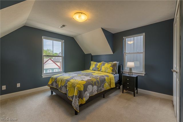 2135 W 6th Street, Cleveland, OH 44113