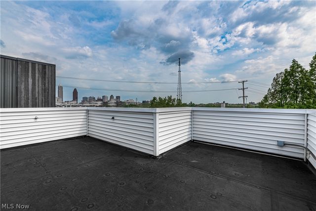 2135 W 6th Street, Cleveland, OH 44113