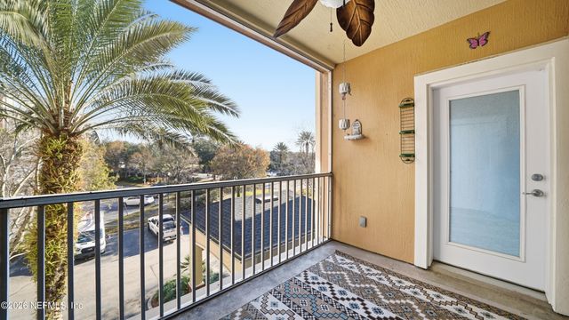 4480 DEERWOOD LAKE Parkway 236, Jacksonville, FL 32216