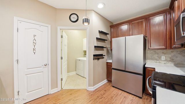 4480 DEERWOOD LAKE Parkway 236, Jacksonville, FL 32216