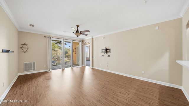 4480 DEERWOOD LAKE Parkway 236, Jacksonville, FL 32216