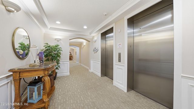 4480 DEERWOOD LAKE Parkway 236, Jacksonville, FL 32216