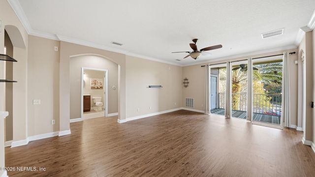 4480 DEERWOOD LAKE Parkway 236, Jacksonville, FL 32216