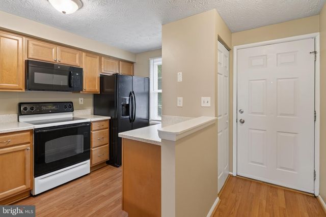 8741 SUSQUEHANNA ST, Lorton, VA 22079