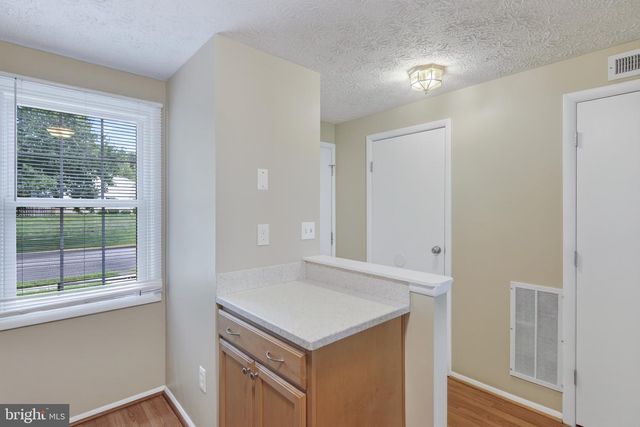 8741 SUSQUEHANNA ST, Lorton, VA 22079