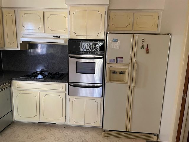 29254 Guy Street, Southfield, MI 48076