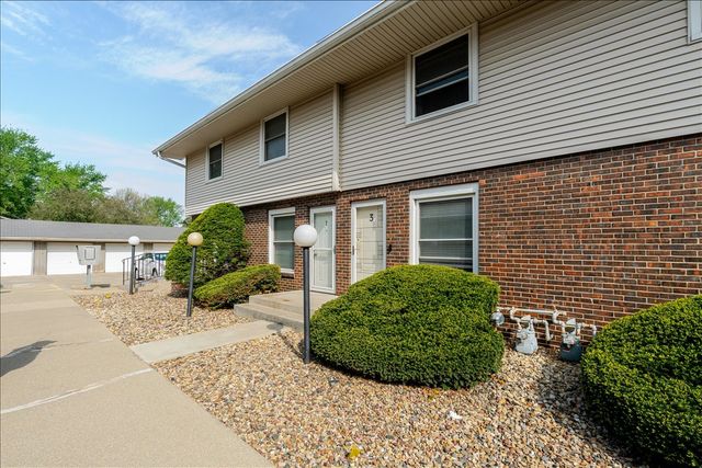 103 S Towanda Avenue 3, Normal, IL 61761
