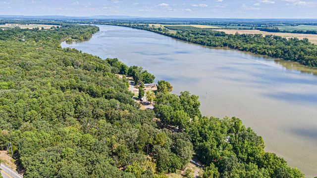 53 64 75 Pawpaw Bend Road, Morrilton, AR 72110