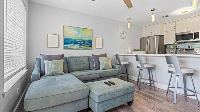 9520 Seawall Boulevard 233, Galveston, TX 77554