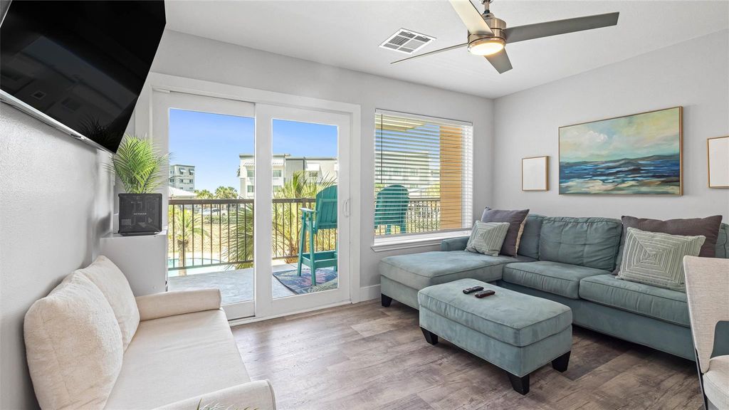 9520 Seawall Boulevard 233, Galveston, TX 77554