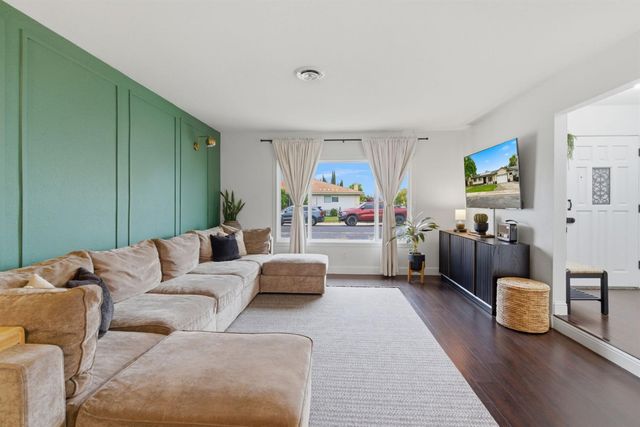 1701 Maywood Ave, Manteca, CA 95336