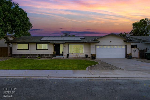 1701 Maywood Ave, Manteca, CA 95336