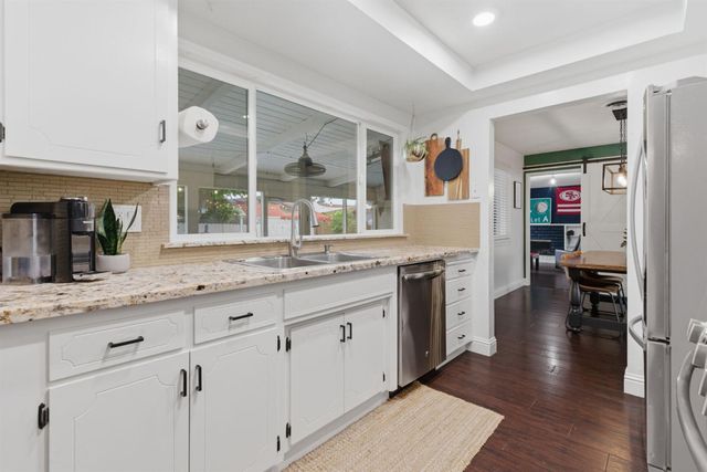 1701 Maywood Ave, Manteca, CA 95336