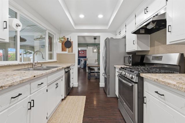 1701 Maywood Ave, Manteca, CA 95336