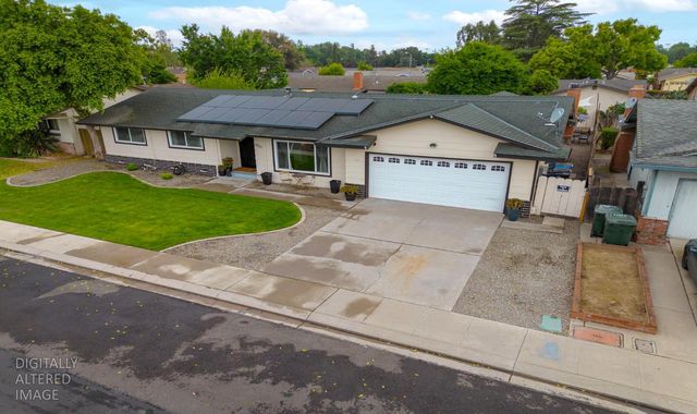 1701 Maywood Ave, Manteca, CA 95336