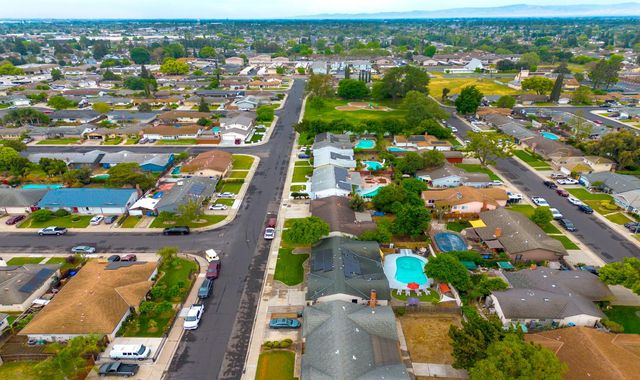 1701 Maywood Ave, Manteca, CA 95336