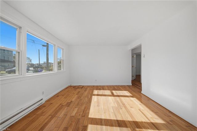 9513 6th Bay ST, Norfolk, VA 23518