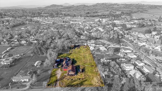 985 Gumview Rd, Windsor, CA 95492