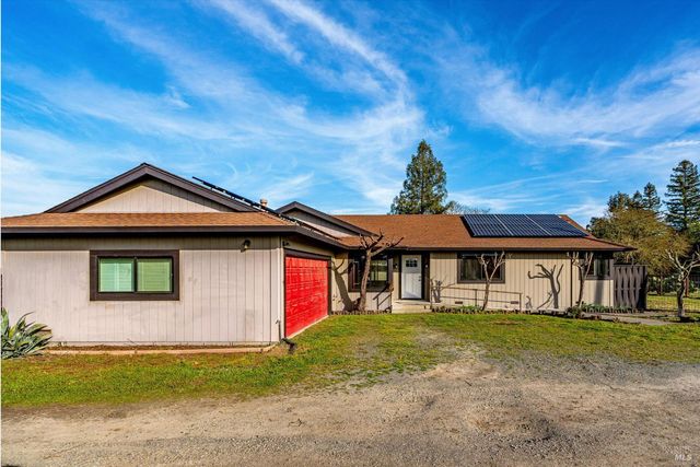 985 Gumview Rd, Windsor, CA 95492