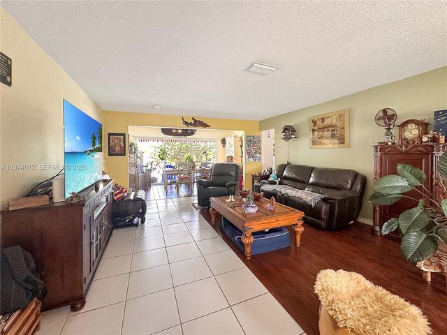 11501 NW 41st St, Sunrise, FL 33323