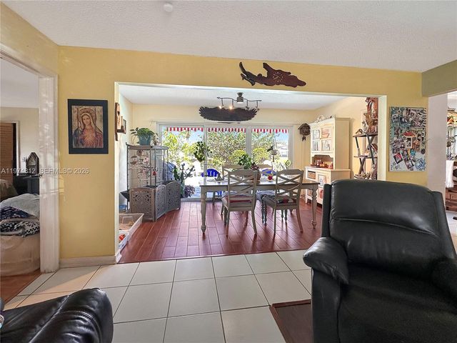 11501 NW 41st St, Sunrise, FL 33323