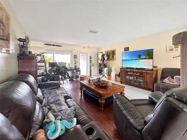 11501 NW 41st St, Sunrise, FL 33323