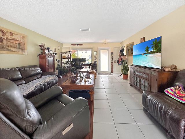 11501 NW 41st St, Sunrise, FL 33323