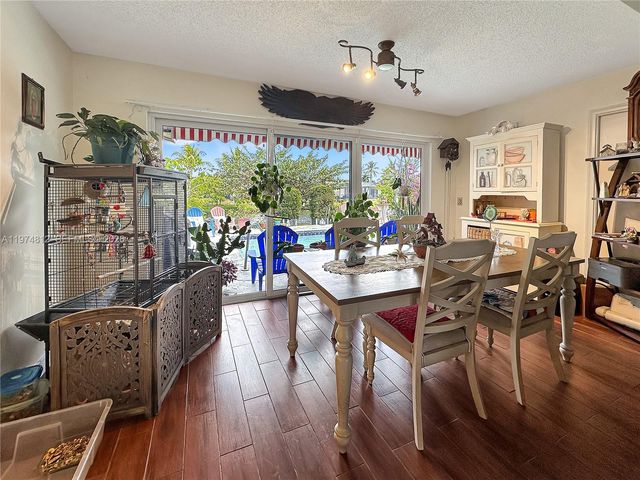 11501 NW 41st St, Sunrise, FL 33323