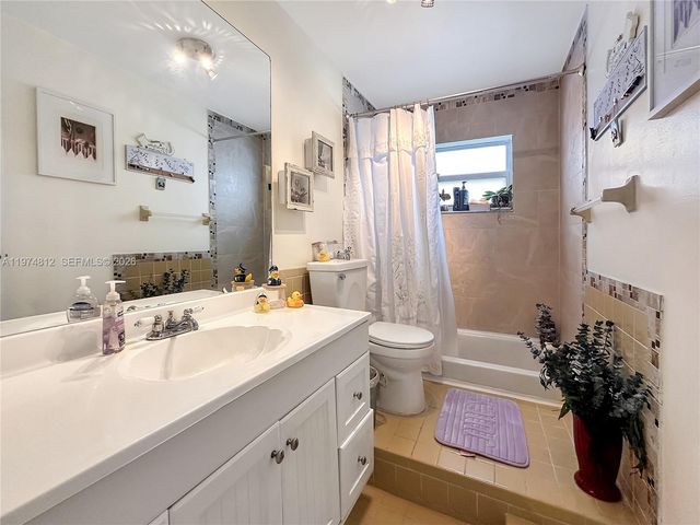 11501 NW 41st St, Sunrise, FL 33323