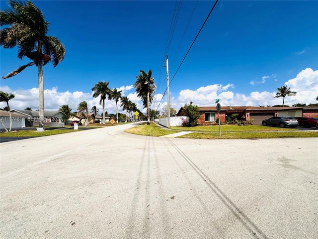 11501 NW 41st St, Sunrise, FL 33323