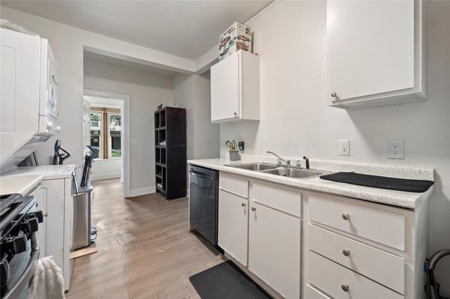 201 W 31st ST A, Austin, TX 78705