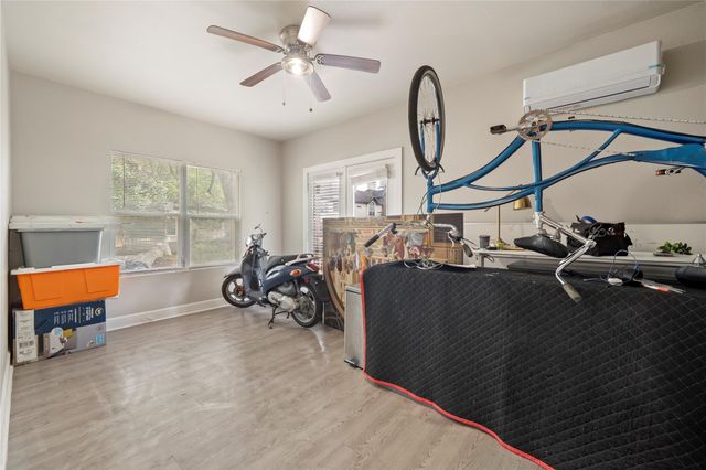 201 W 31st ST A, Austin, TX 78705