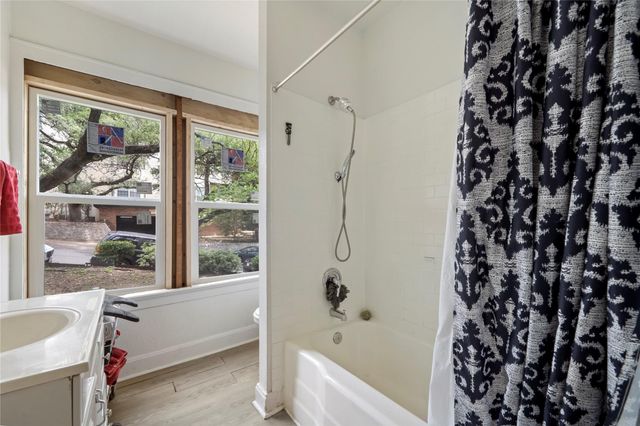 201 W 31st ST A, Austin, TX 78705