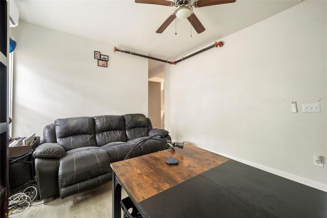 201 W 31st ST A, Austin, TX 78705