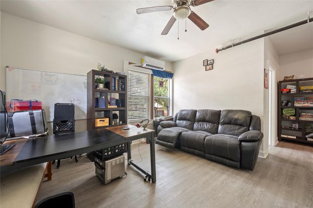 201 W 31st ST A, Austin, TX 78705