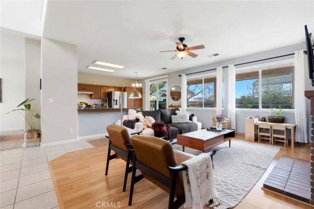 903 W Sandstone Court, Hanford, CA 93230